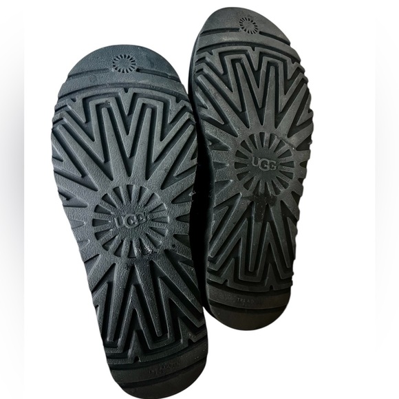 UGG Classic Short Boot / Winter Boot / Black n Copper Reversable Sequins Size 7 - Picture 2 of 11